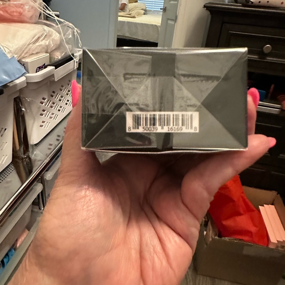 Commodity Book Scent Space Expressive NEW - Picture 4 of 12